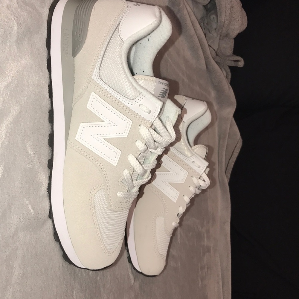 New Balance 574 Classic Off White Size 10